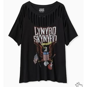NEW Torrid Sz 3X 22/24 black slashed Lynyrd Skynyrd rock band music tee shirt